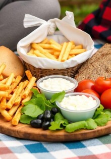 Пикник как искусство: простые и вкусные блюда для отдыха на природе